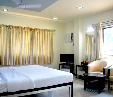 Hotel Sagar Kinara Mālvan Chambre photo